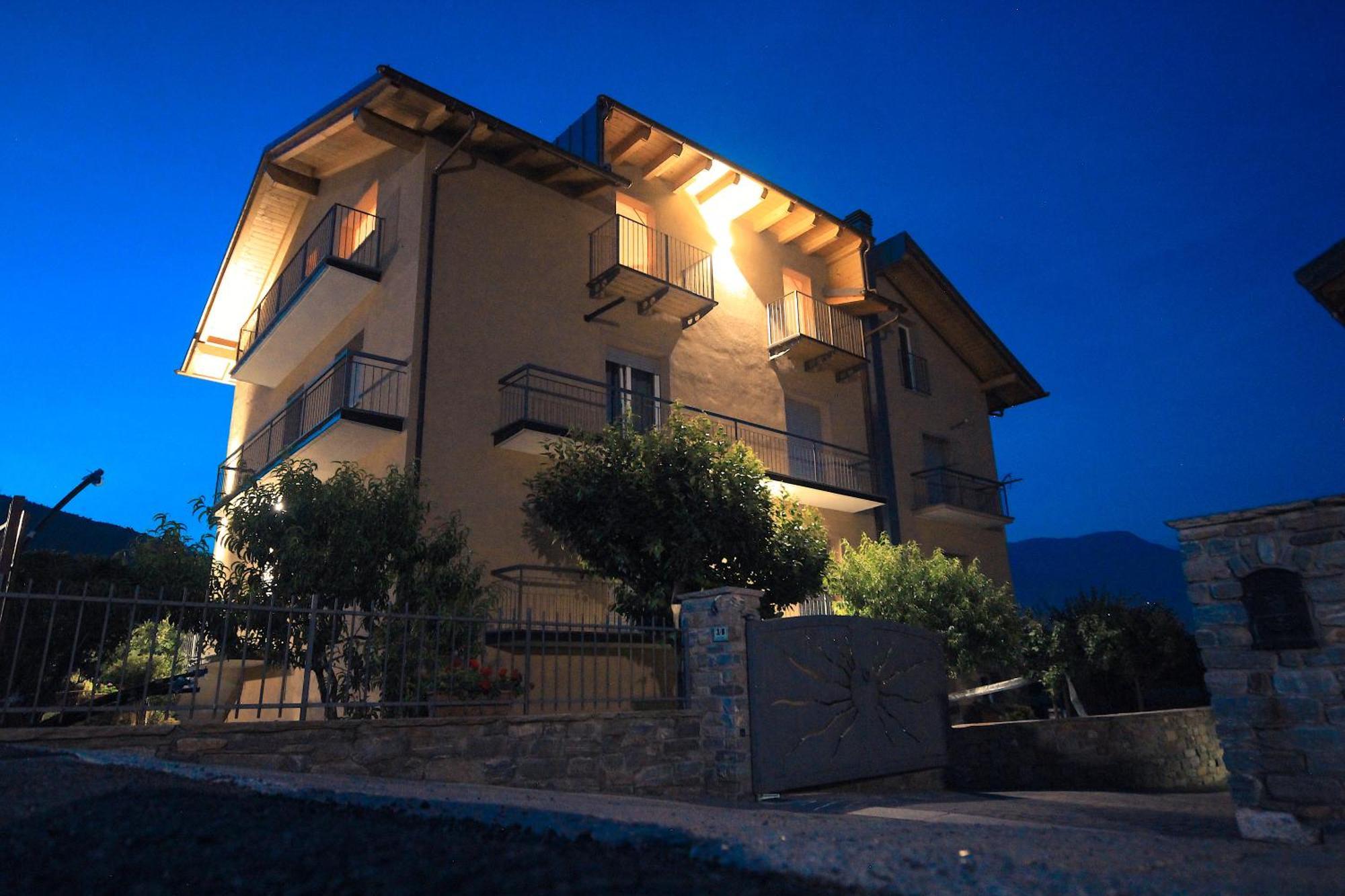 Apartment L'Envers Aosta Zewnętrze zdjęcie