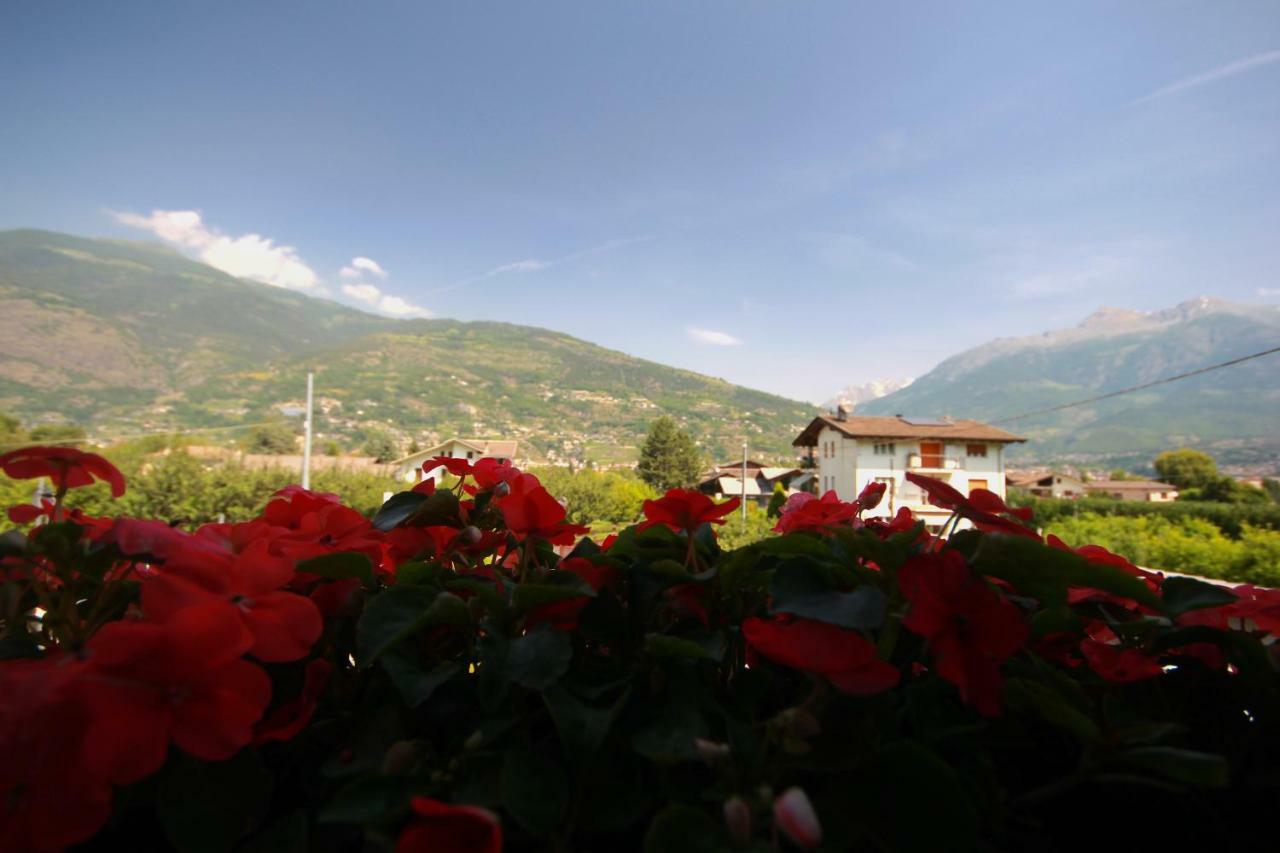 Apartment L'Envers Aosta Zewnętrze zdjęcie